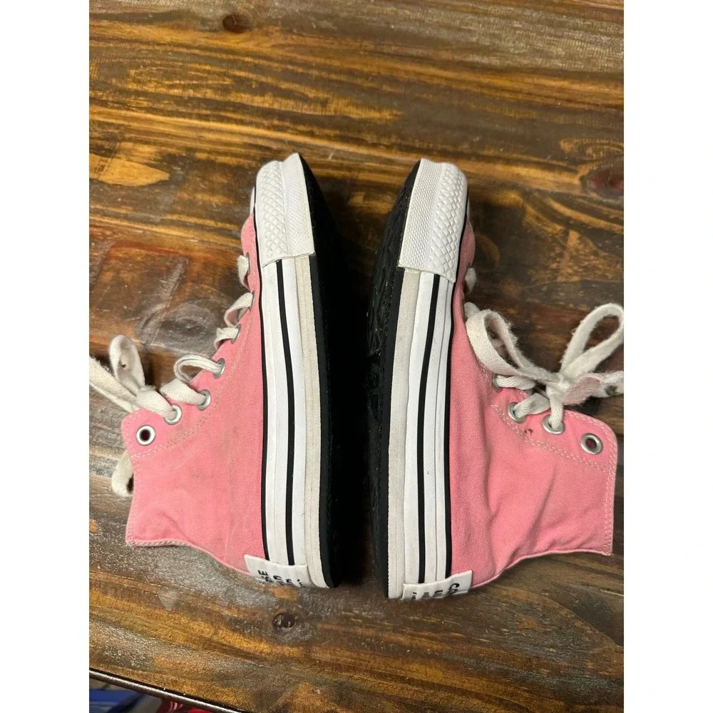 Kids Converse Chuck Taylor All Star High Top Pink Canvas Shoes‎ Size 4 Youth